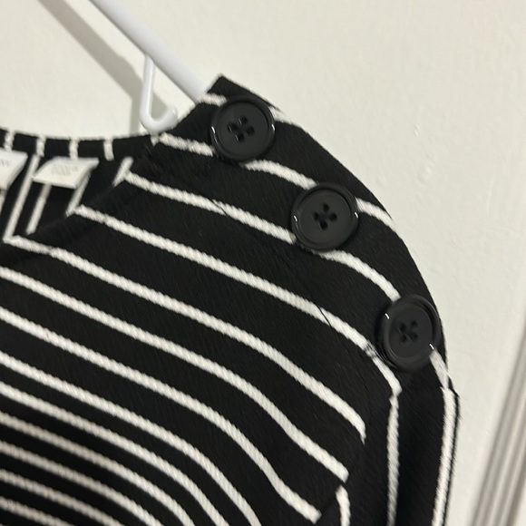 New York and Company vertical striped thick winter dress.  Size XXL - Picture 5 of 9